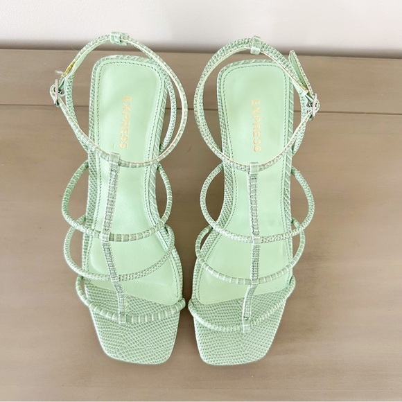 Express Mint Pastel Green Snakeskin Strappy Chunky heel Sandals sz 7 - Picture 2 of 7
